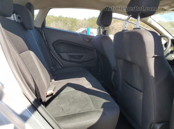 3FADP4EJ7JM121991 2018 FORD FIESTA Silver Հետևի նստատեղերի տեսք