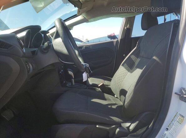 3FADP4EJ8KM133987 2019 FORD FIESTA White Вид салону спереду