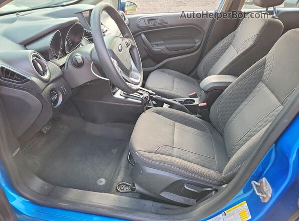 3FADP4EJ9HM128273 2017 FORD FIESTA Blue Вид салону спереду