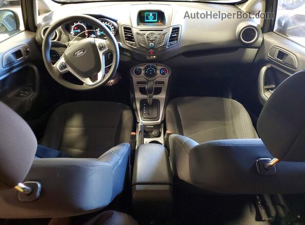 3FADP4EJ9HM149527 2017 FORD FIESTA Black Widok deski rozdzielczej