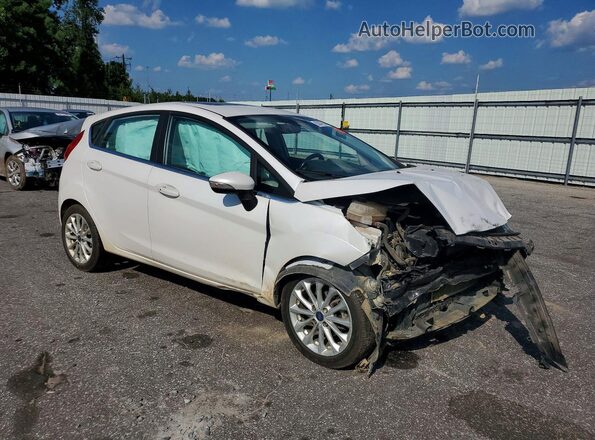 3FADP4FJ9HM139210 2017 FORD FIESTA Белый Передняя правая четверть