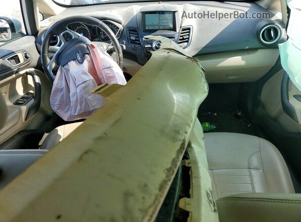 3FADP4FJ9HM139210 2017 FORD FIESTA Белый Вид панели приборов