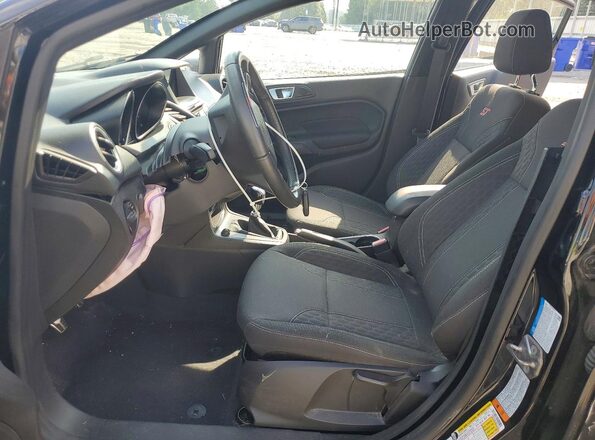 3FADP4GX0JM141923 2018 FORD FIESTA Черный Вид салона спереди