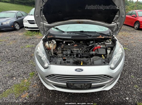 3FADP4TJ4JM143272 2018 FORD FIESTA White Հետևի տեսք