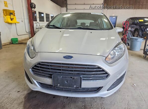 3FADP4TJ5GM136419 2016 FORD FIESTA Серебряный Вид сзади