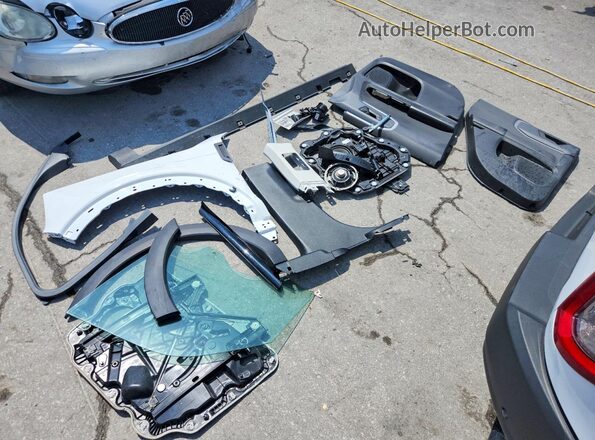 3FMCR9B6XPRD45678 2023 FORD BRONCO White Vista de la etiqueta del VIN