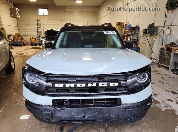 3FMCR9C60RRF46068 2024 FORD BRONCO Green Widok z przodu