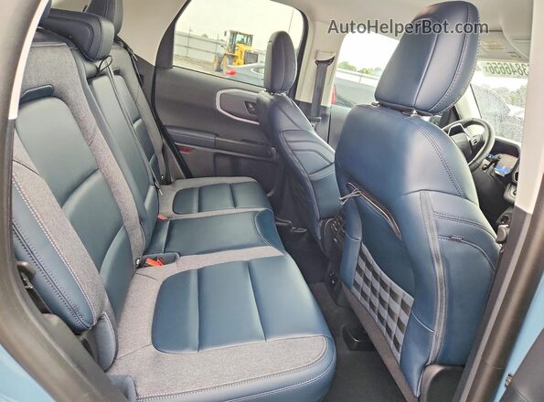 3FMCR9C62PRD11975 2023 FORD BRONCO Blue Widok wnętrza z tyłu