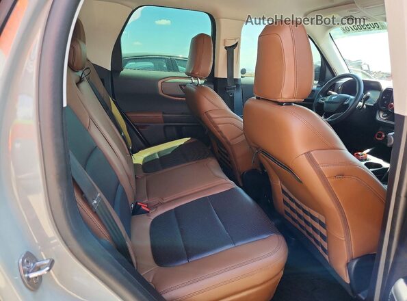 3FMCR9D92PRD08907 2023 FORD BRONCO Blue Vista interior trasera
