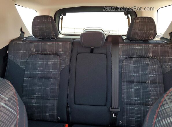 3FMCR9G6XRRF57749 2024 FORD BRONCO Red Rear seats view