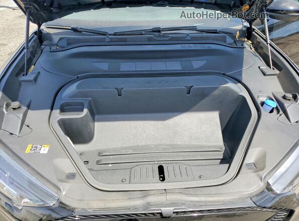 3FMTK1R46SMA47130 2025 FORD MUSTANG Black Vista del compartimento del motor