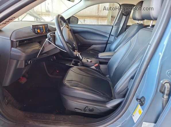 3FMTK3R42RMA01901 2024 FORD MUSTANG Gray Widok wnętrza z przodu
