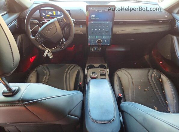 3FMTK3R42RMA01901 2024 FORD MUSTANG Gray Widok deski rozdzielczej