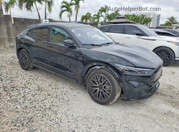3FMTK3R43RMA07142 2024 FORD MUSTANG Черный Передняя правая четверть