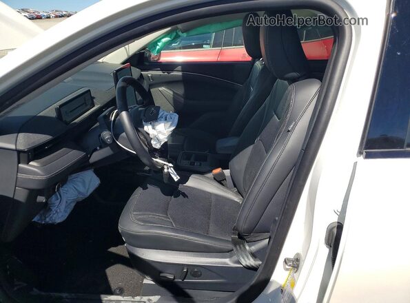 3FMTK3R79SMA42011 2025 FORD MUSTANG Cream Вид салону спереду