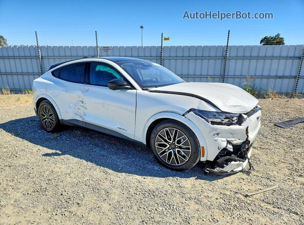 3FMTK3R79SMA42011 2025 FORD MUSTANG Cream Передня права чверть