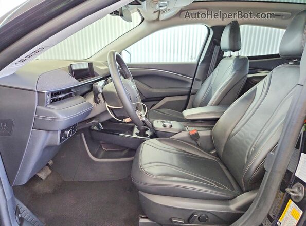 3FMTK3SU2PMB05831 2023 FORD MUSTANG Черный Вид салона спереди