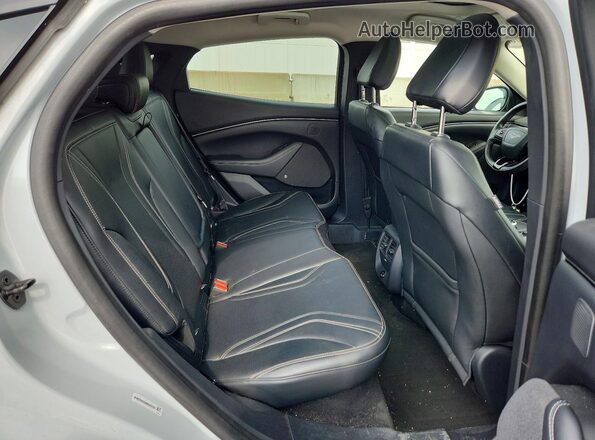 3FMTK3SU3MMA01201 2021 FORD MUSTANG Silver Vista interior trasera