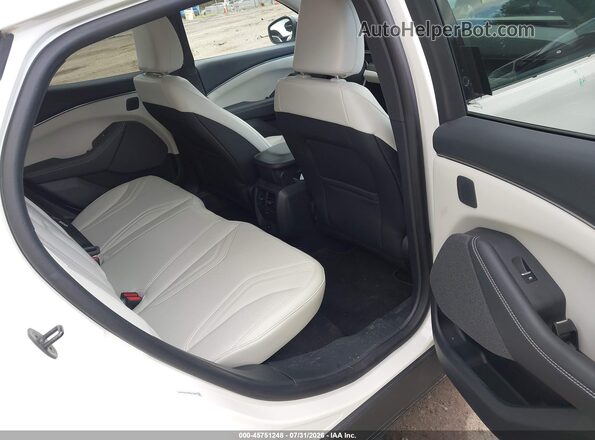 3FMTK3SU4RMA12005 2024 FORD MUSTANG MACH-E White Հետևի նստատեղերի տեսք