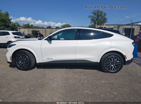 3FMTK3SU6SMA16837 2025 FORD MUSTANG MACH-E White 360 interior view
