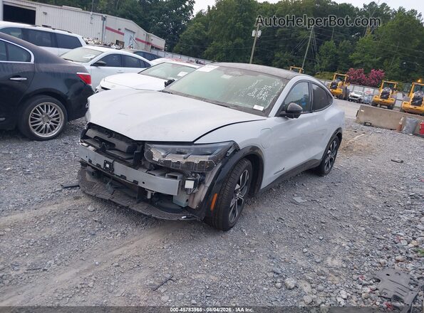 3FMTK3SU8PMA83480 2023 FORD MUSTANG MACH-E White Vista tres cuartos delantera izquierda