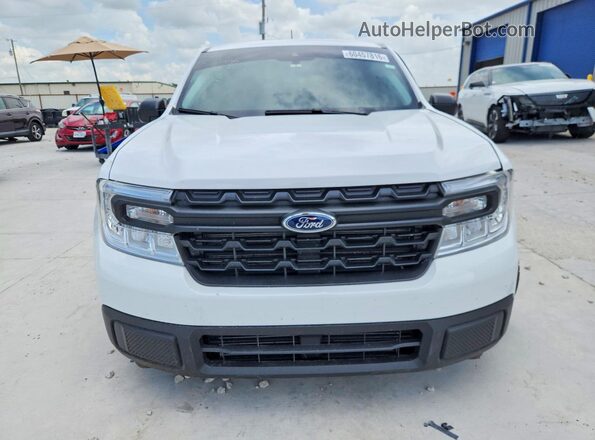 3FTTW8B95RRB75895 2024 FORD MAVERICK White Widok z przodu
