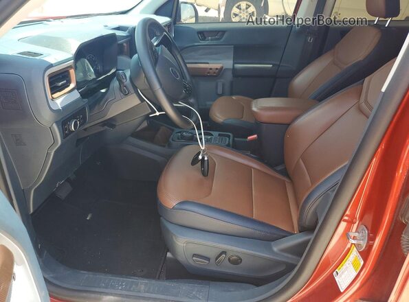 3FTTW8E31PRA76172 2023 FORD MAVERICK Красный Вид салона спереди