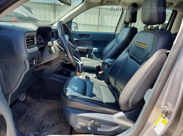 3FTTW8G97PRA24479 2023 FORD MAVERICK Silver Front interior view