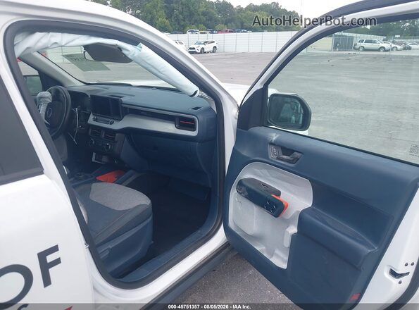 3FTTW8H37RRA42185 2024 FORD MAVERICK White Front interior view