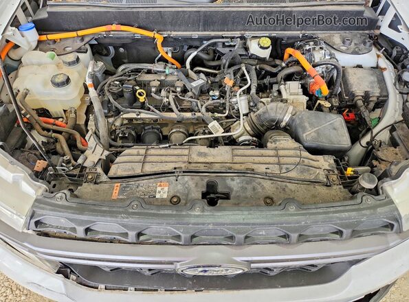 3FTTW8H3XRRB52793 2024 FORD MAVERICK White Widok wnętrza z tyłu