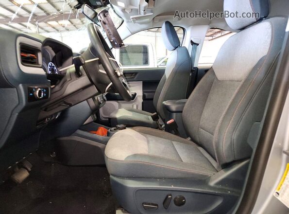 3FTTW8H92RRA85126 2024 FORD MAVERICK Silver Widok wnętrza z przodu
