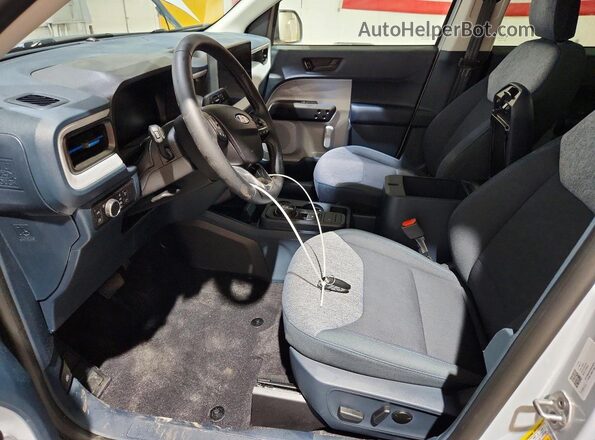 3FTTW8J32TRA43875 2026 FORD MAVERICK Gray Widok wnętrza z przodu