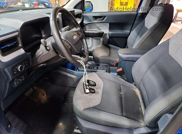 3FTTW8J36TRA03699 2026 FORD MAVERICK Blue Вид салону спереду