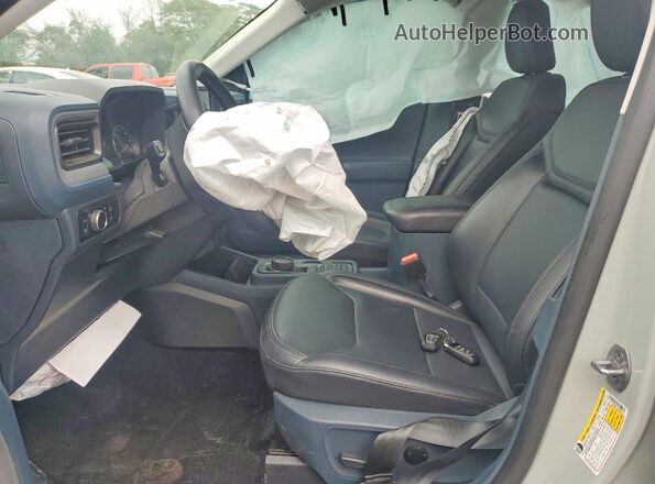 3FTTW8M30RRA69010 2024 FORD MAVERICK Silver Widok wnętrza z przodu