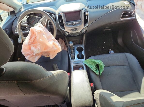3G1BC6SM7KS614812 2019 CHEVROLET CRUZE Серебряный Вид панели приборов