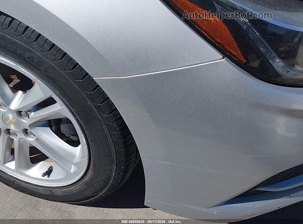 3G1BE6SM3HS559570 2017 CHEVROLET CRUZE Silver Widok z przodu