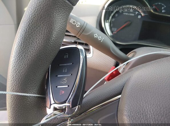 3G1BE6SM3HS559570 2017 CHEVROLET CRUZE Silver Widok deski rozdzielczej
