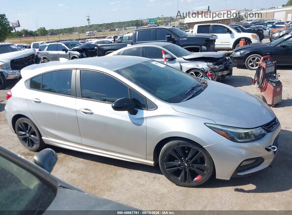 3G1BE6SM3JS577976 2018 CHEVROLET CRUZE Серебряный Вид задней части салона
