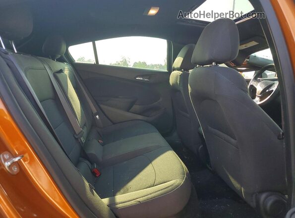 3G1BE6SM4HS536296 2017 CHEVROLET CRUZE Orange Вид задньої частини салону
