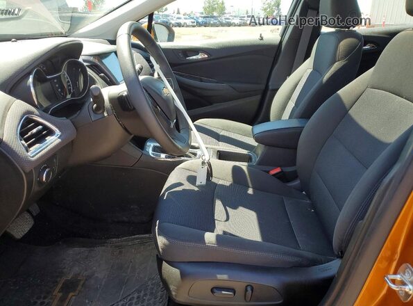 3G1BE6SM4HS582453 2017 CHEVROLET CRUZE Orange Вид салону спереду