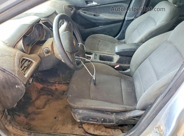 3G1BE6SM5HS595907 2017 CHEVROLET CRUZE Silver Widok wnętrza z przodu