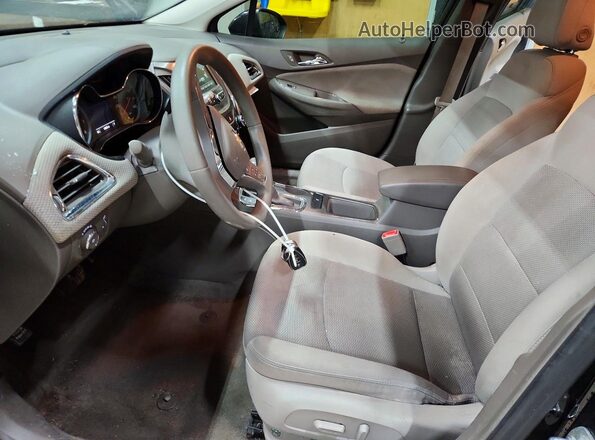 3G1BE6SM7JS653568 2018 CHEVROLET CRUZE Black წინა სალონის ხედი