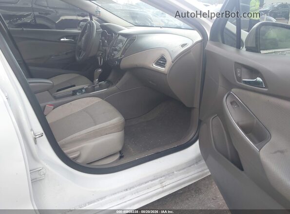 3G1BE6SM9JS524859 2018 CHEVROLET CRUZE White Front interior view