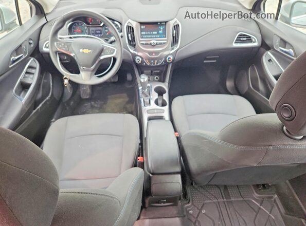 3G1BE6SMXJS606695 2018 CHEVROLET CRUZE Silver Առջևի վահանակի տեսք