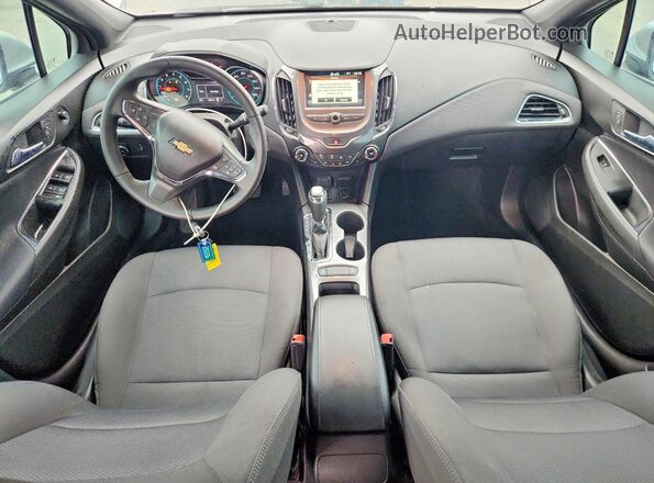 3G1BE6SMXJS638501 2018 CHEVROLET CRUZE Silver Vista del salpicadero