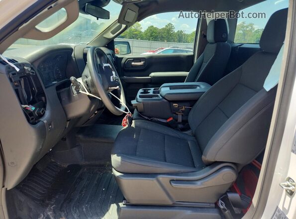 3GCNAAED0TG123995 2026 CHEVROLET SILVERADO White Widok wnętrza z przodu