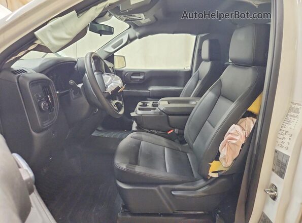 3GCNAAEK3TG233745 2026 CHEVROLET SILVERADO White Вид салону спереду