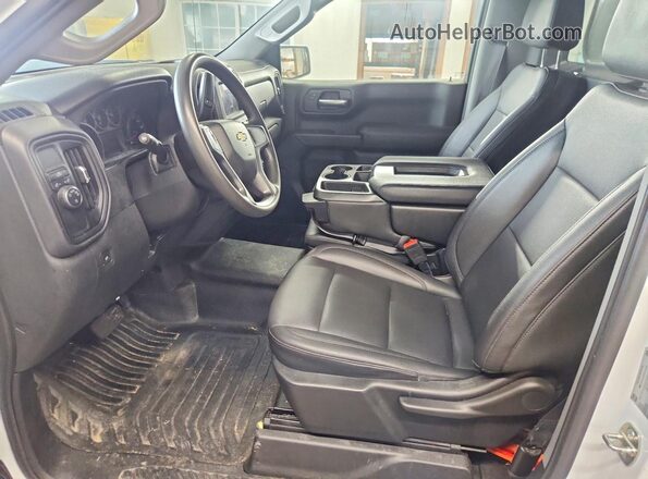 3GCNAAEK6PG363850 2023 CHEVROLET SILVERADO Белый Вид салона спереди