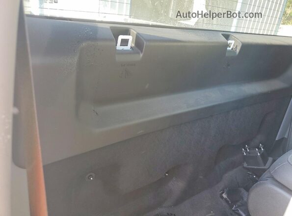 3GCNAAEKXTG106443 2026 CHEVROLET SILVERADO White Widok tylnych siedzeń