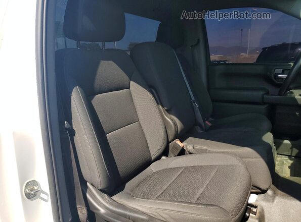 3GCNWAEF1MG250419 2021 CHEVROLET SILVERADO White Rear seats view